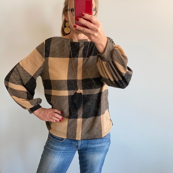 Black & Tan Plaid Puff Sleeve Top - Picture 6 of 9